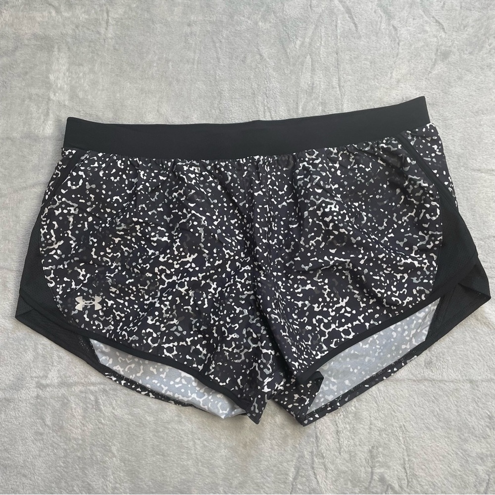 Under Armour Shorts XL Womens Running Loose Fit With Liner Black Spotted
